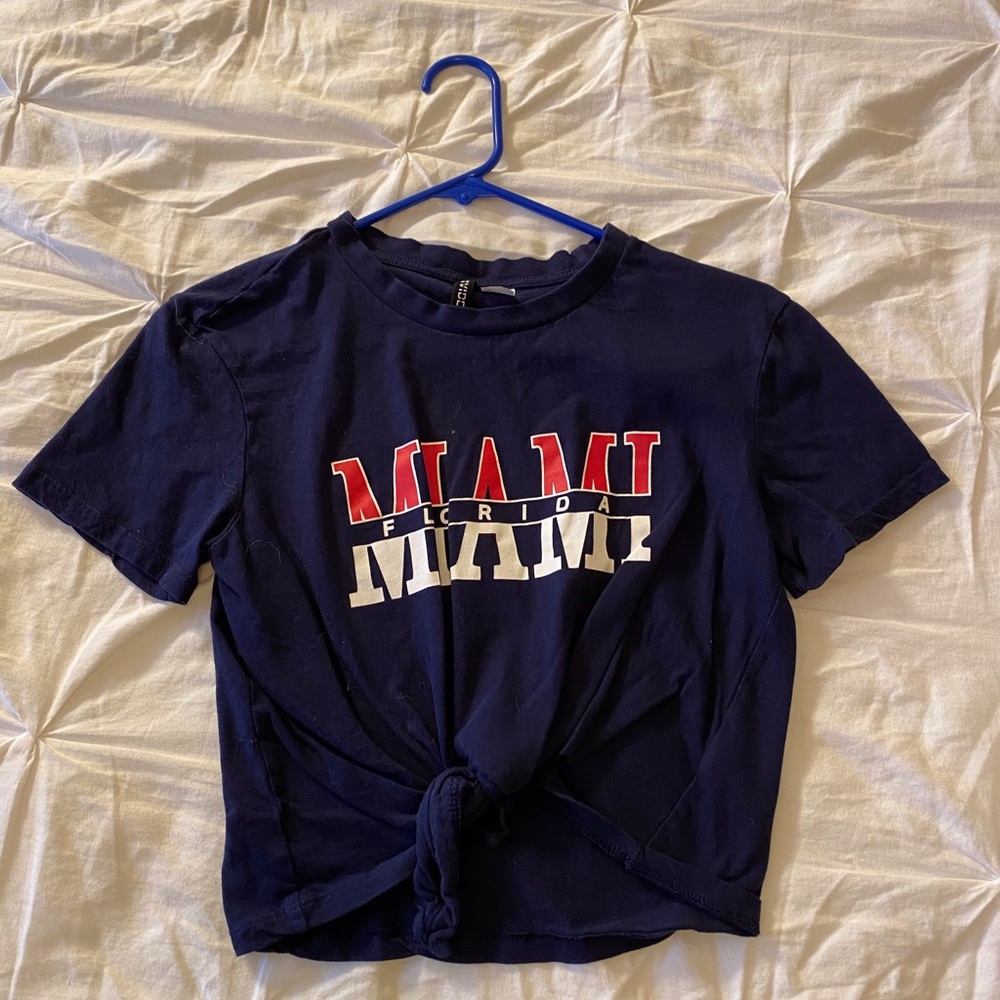 Cropped tee